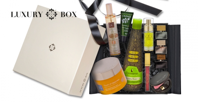 Entdecken Sie die liebevoll und edel verpackte Luxury Box mit 6 - 8 exklusiven Beauty-Produkten von hochwertigen und luxuriösen Marken in Original- oder Sondergrößen.