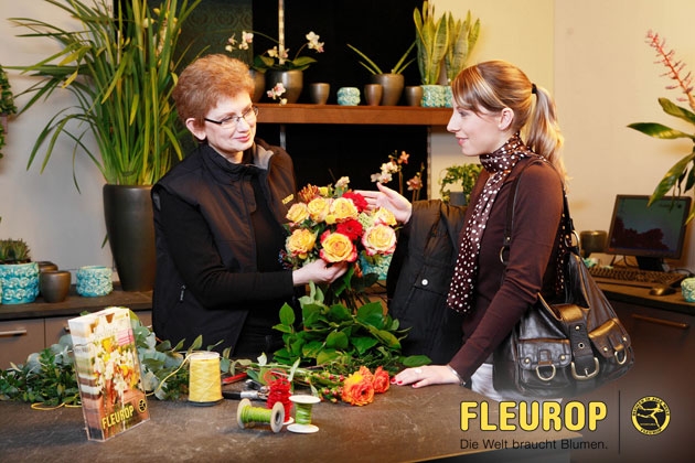 Die nette Verkäuferin vom Fleurop Blumenfachgeschäft Die nette Verkäuferin vom Fleurop Blumenfachgeschäft