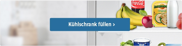 Kühlschrank befüllen mit frischen Lebensmitteln 